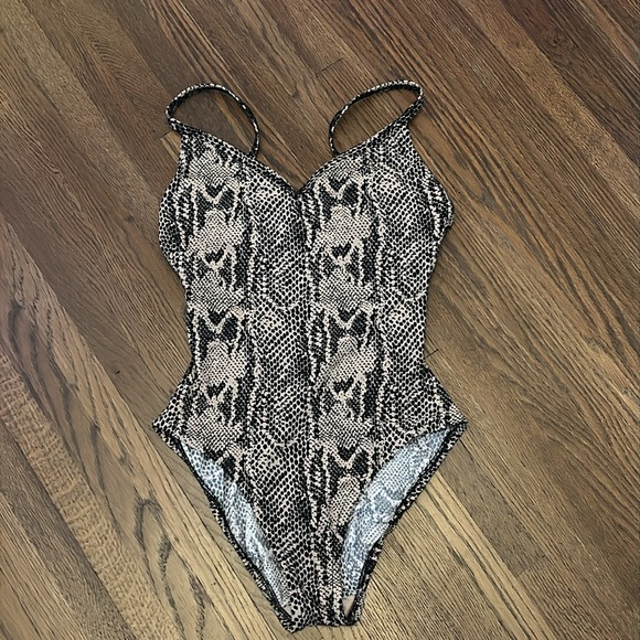 Snakeskin Print Full Piece Bathing Suit Women’s Size 6 - Picture 3 of 6
